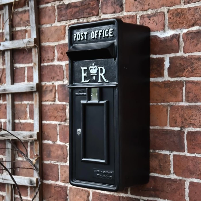 "Original Reproduction" Black Elizabeth Regina Slim Post Box 3 "Original Reproduction" Black Elizabeth Regina Slim Post Box
