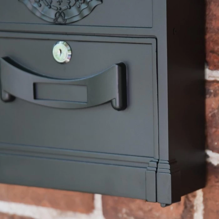 "Midnight Thunder" Dawson Lodge Post Box - 41cm 7 "Midnight Thunder" Dawson Lodge Post Box - 41cm - Image 5